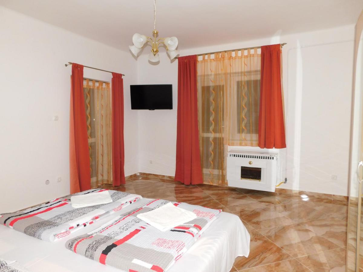 Szamoca Vendeghaz Hotel Miskolc Ngoại thất bức ảnh