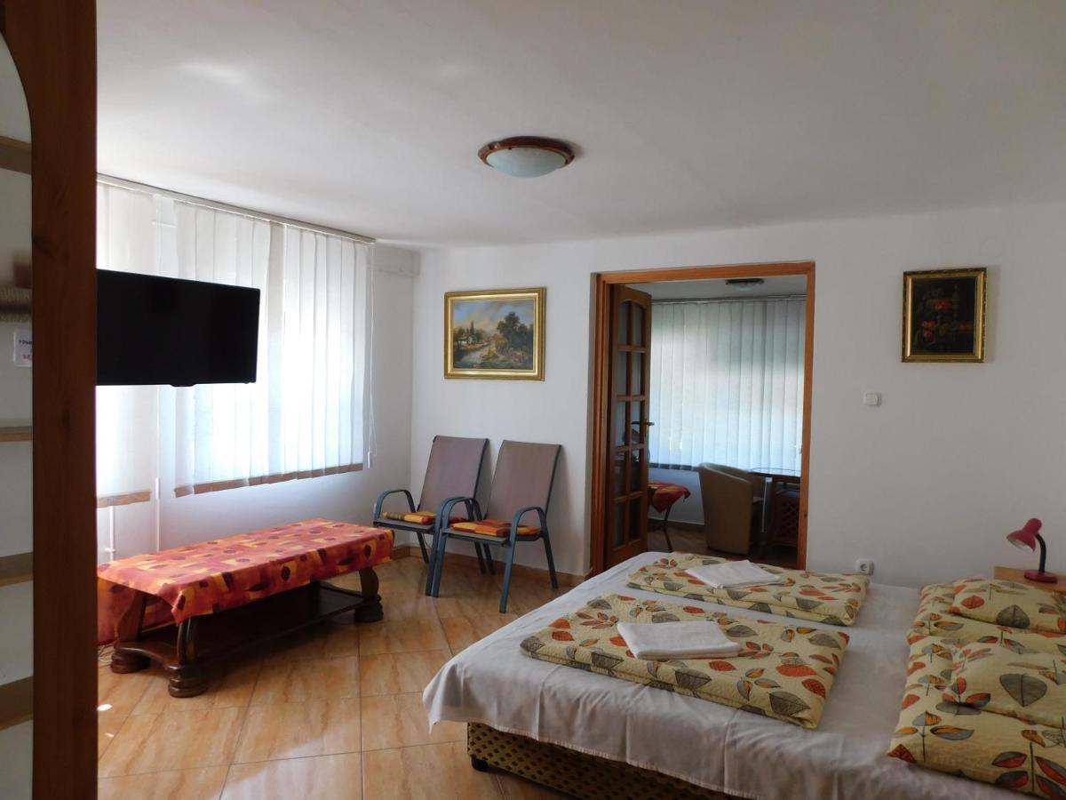 Szamoca Vendeghaz Hotel Miskolc Ngoại thất bức ảnh