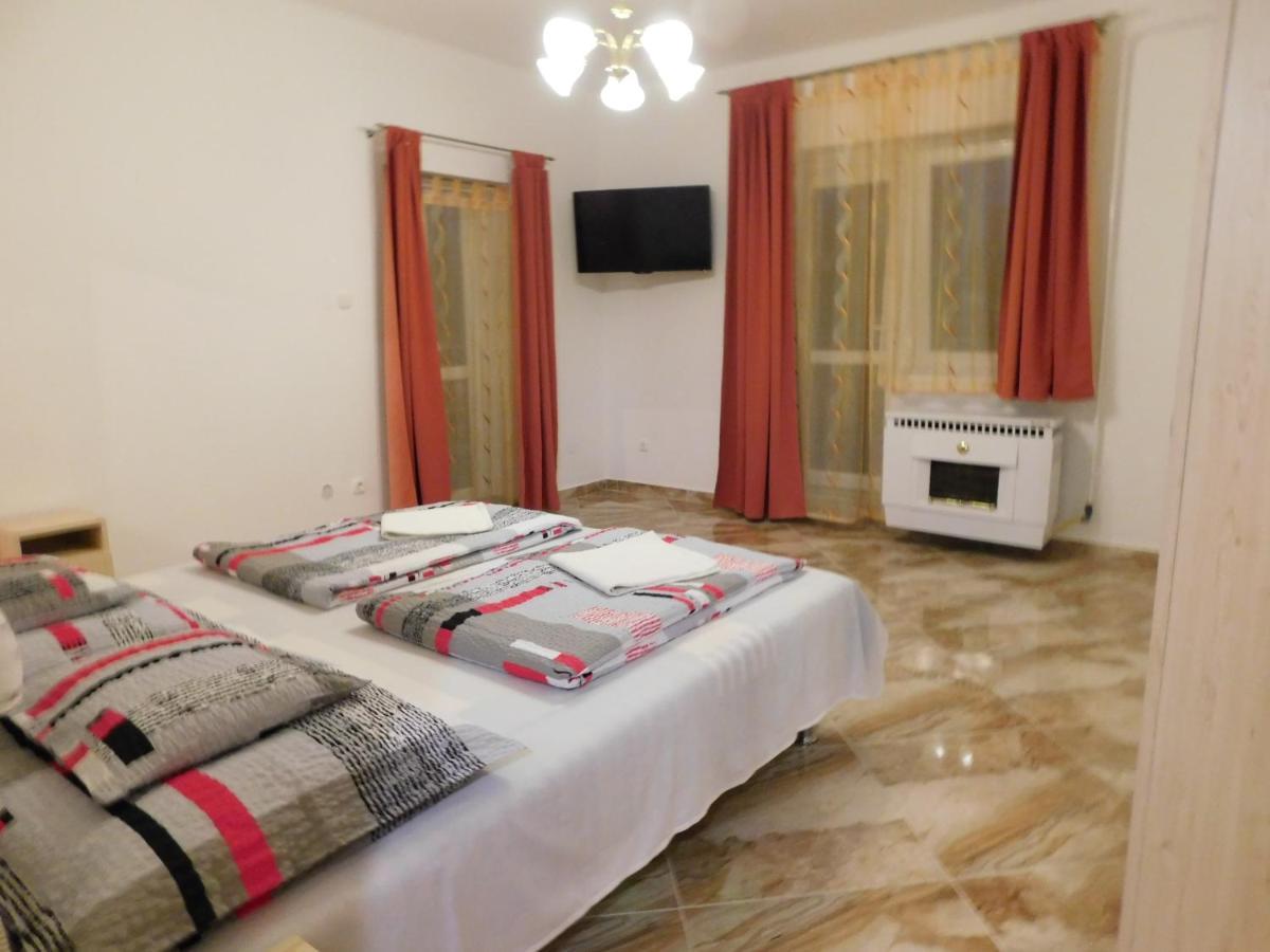Szamoca Vendeghaz Hotel Miskolc Ngoại thất bức ảnh